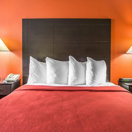 Quality Inn Morton At I-74 Rum bild